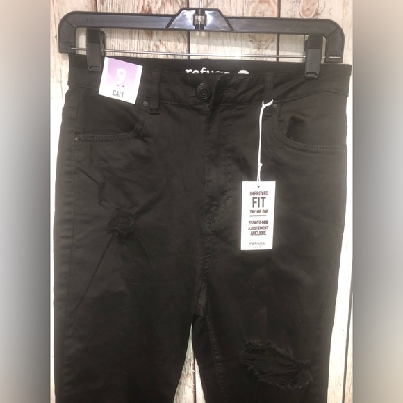 NWT REFUGE 9 Cali Highest Rise Skinny Jeans Size 9 Womens Distressed Torn Frayed - Picture 2 of 9